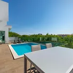 Linda V3 Lote 67 - Vip By Interhome Villa